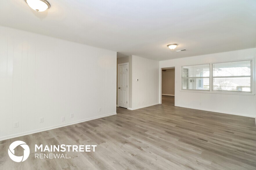 Building Photo - 3961 W Spurgeon St