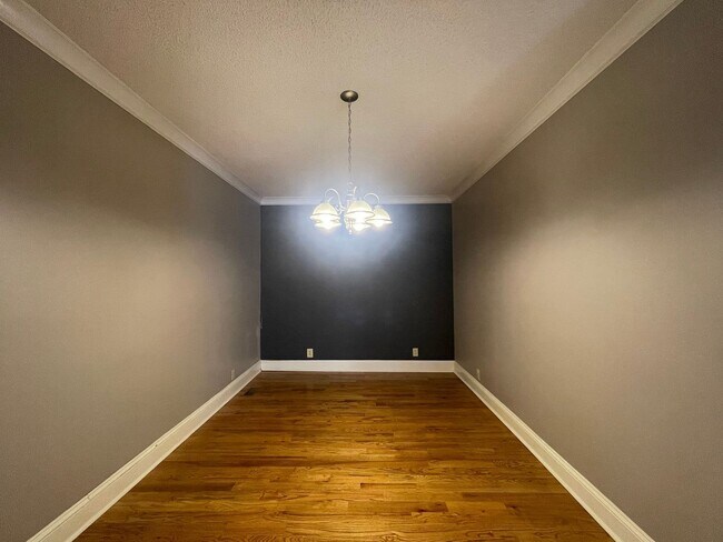 Building Photo - 175 Corbin Ave