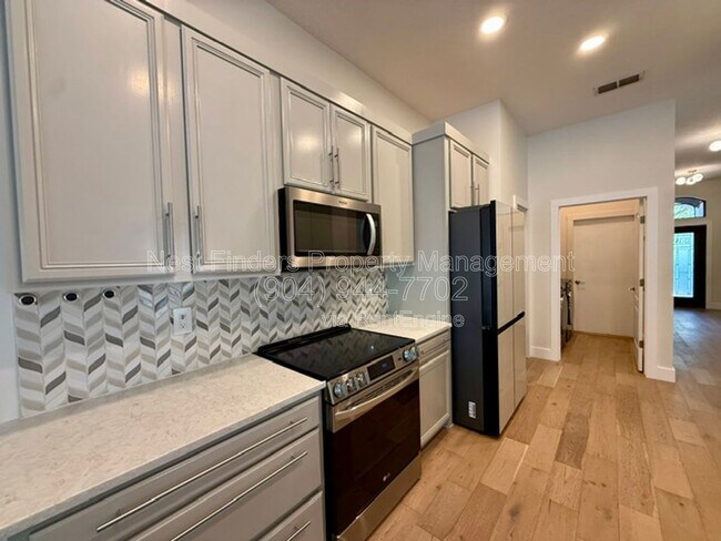 Building Photo - 13658 Kayak Ct
