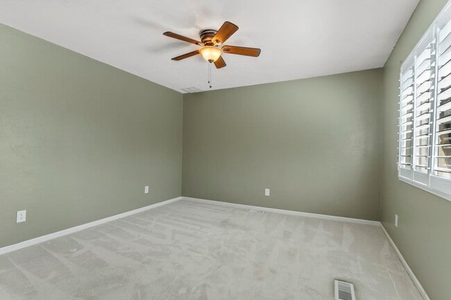 Building Photo - 3219 Thomasville Rd