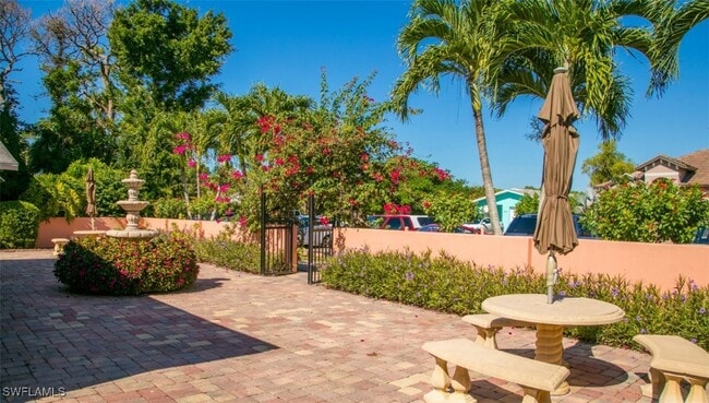 Building Photo - 742 109th Ave N