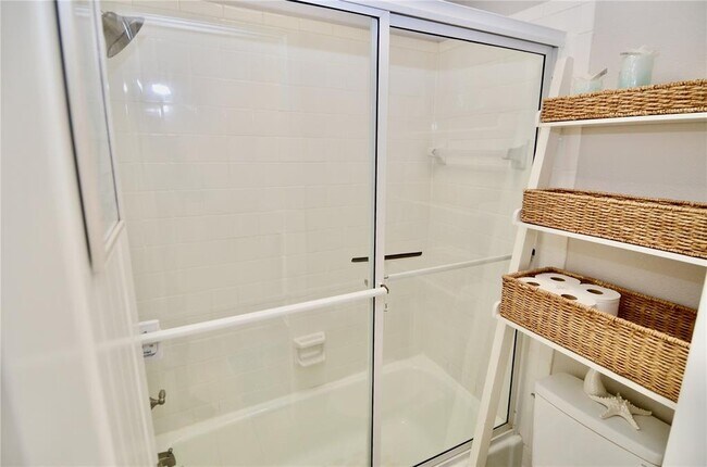 Building Photo - 814 Bahia Del Sol Dr