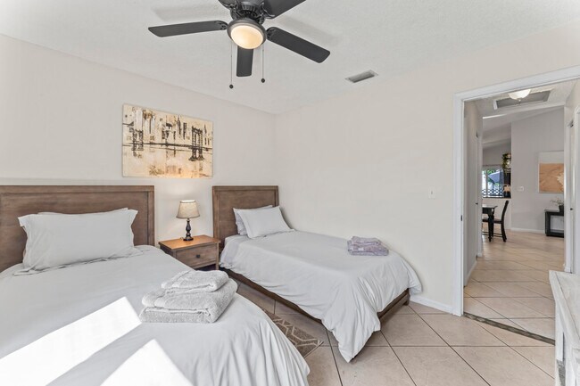 Building Photo - 8745 Sol Terrace