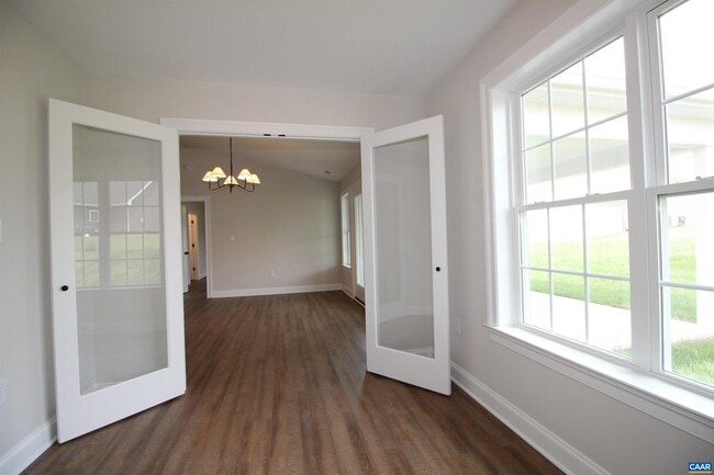 Building Photo - 169 Langley Dr