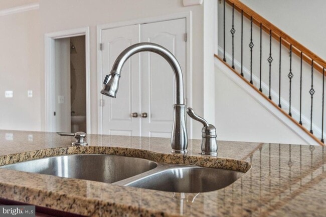 Building Photo - 41833 Diabase Square