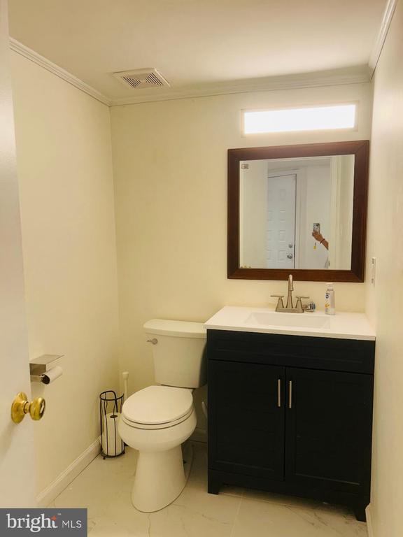 Building Photo - 410 Aldeberan Dr