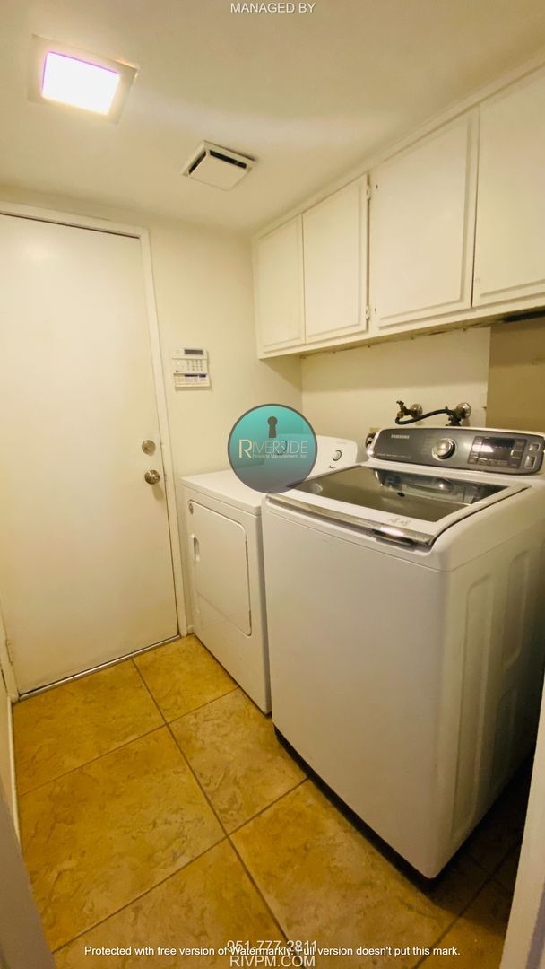 Building Photo - 4 bedroom Home w/ Bonus Room. Includes Access to Sunnymead Ranch!