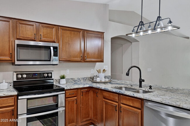 Building Photo - 4374 S Mariposa Dr