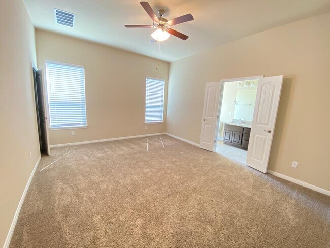 Master Bed - 162 Rains