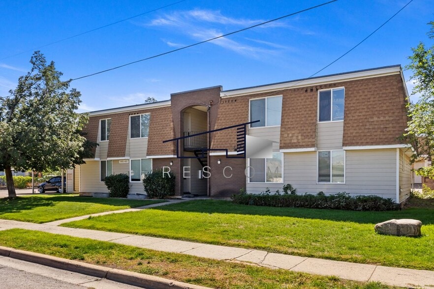 Primary Photo - 447 W 4900 S