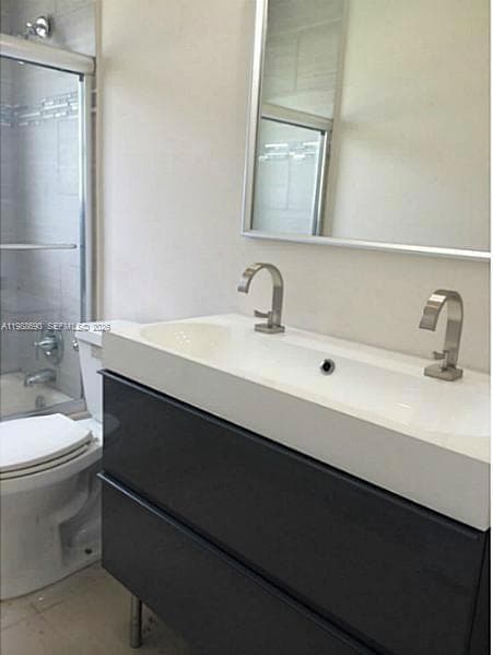 Building Photo - 740 NE 179th Terrace