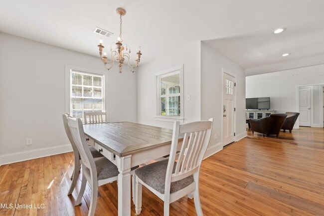 Building Photo - 187 Bilmarsan Dr