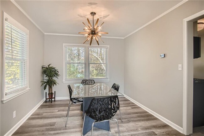 Building Photo - 2339 Ben Hill Rd