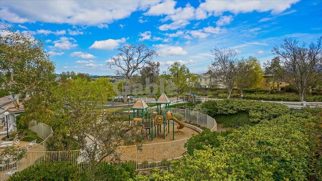 Building Photo - 27946 Periwinkle Ln