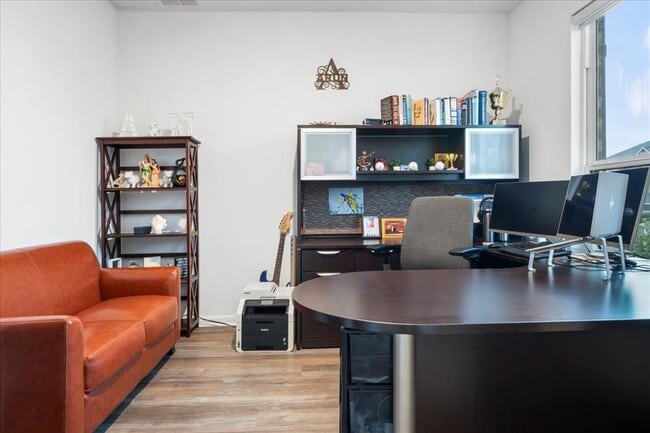 Building Photo - 209 Terra Mnr Trl