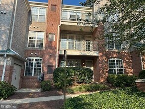Building Photo - 12170 Abington Hall Pl