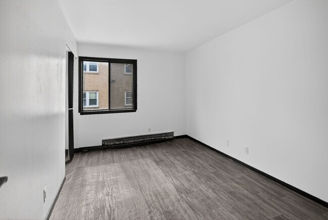 Building Photo - 3722 W Karstens Dr