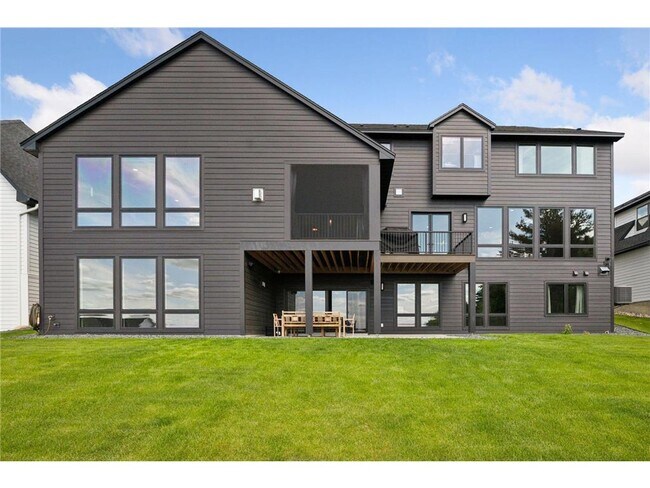 Building Photo - 6297 Yuma Ln N
