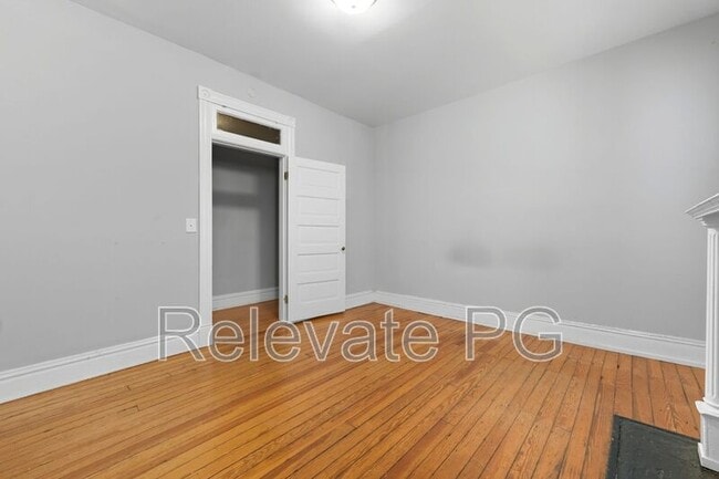 Building Photo - 24 S Davis Ave