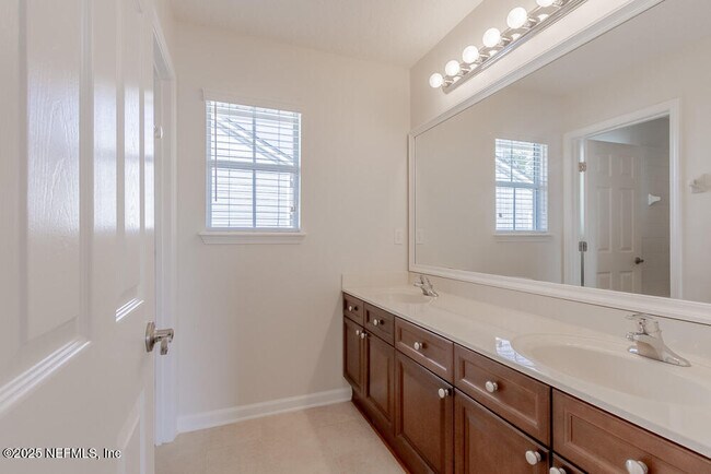 Building Photo - 6332 Endelstow Ln