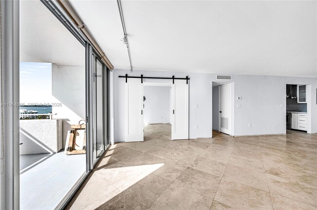 Building Photo - 11 Island Ave