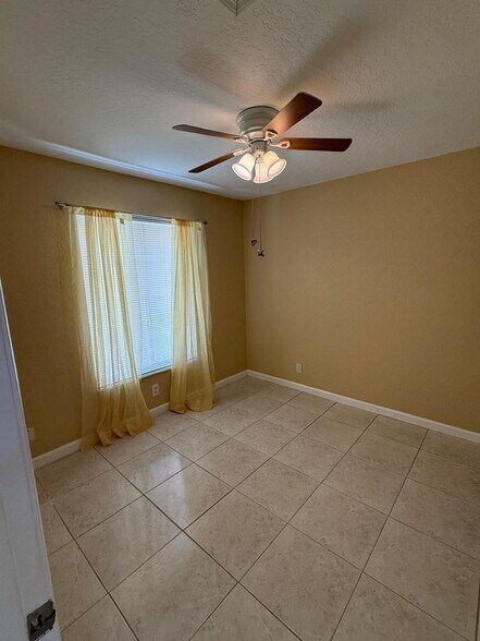 Building Photo - 13769 Yarmouth Dr