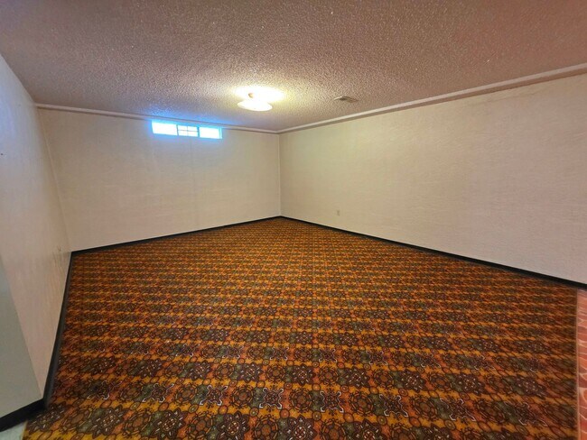 Building Photo - 302 Morrison Ave