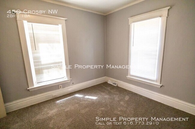 Building Photo - Nice 2 Bed 1 Bath on the NW Side!