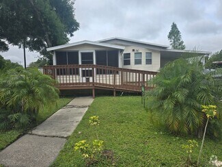 Building Photo - Two bedroom two bath