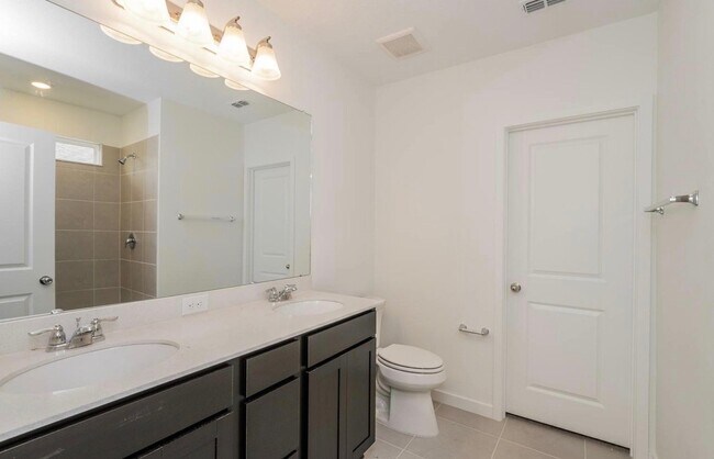 Building Photo - 2329 Scenic Hill Dr