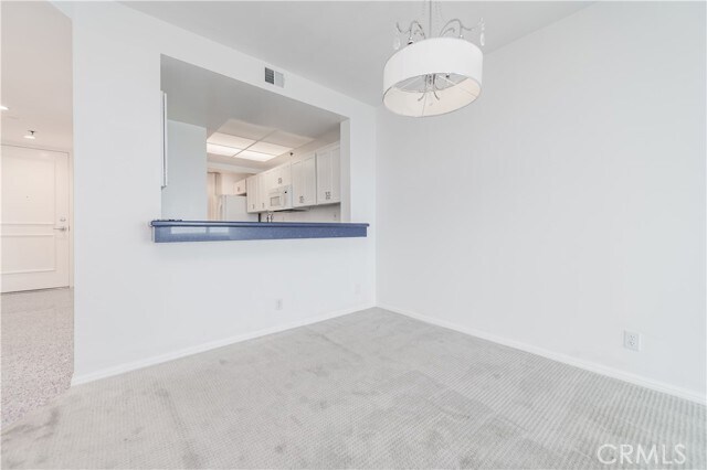 Building Photo - 525 E Seaside Way