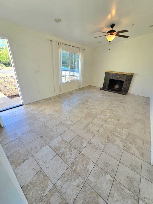 Building Photo - 14494 Cambridge St