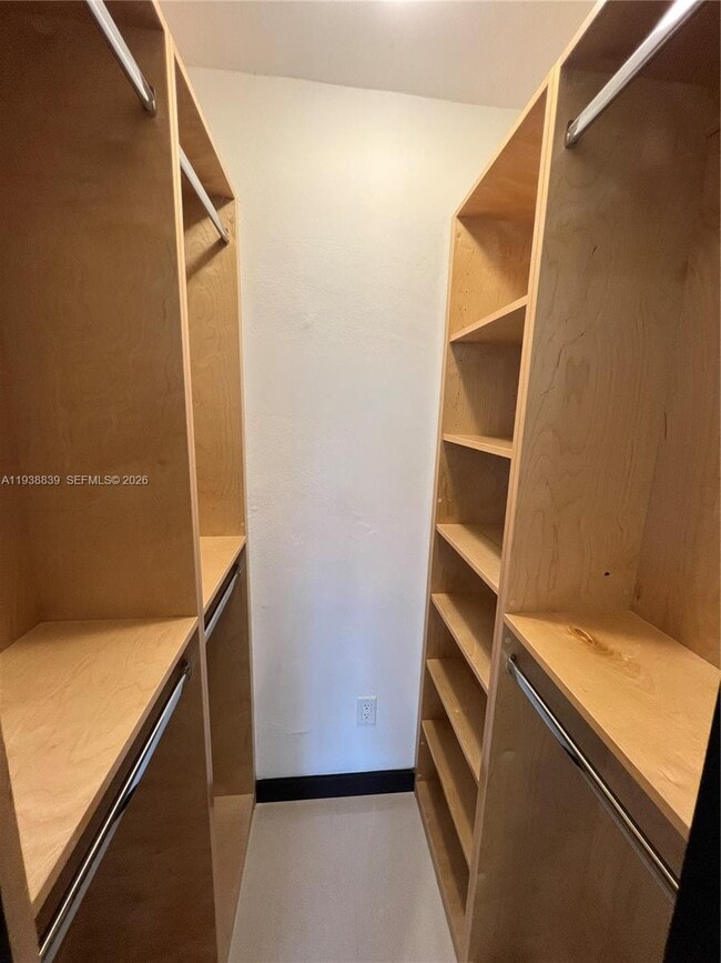 Building Photo - 9210 SW 73rd Avrd