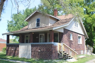 Building Photo - 13021 E 13 Mile Rd