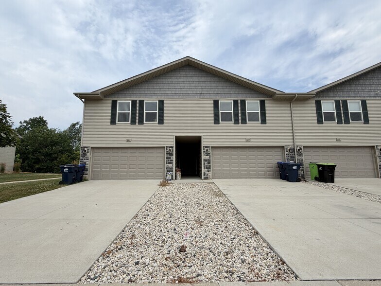 Building Photo - 605 McKay Way