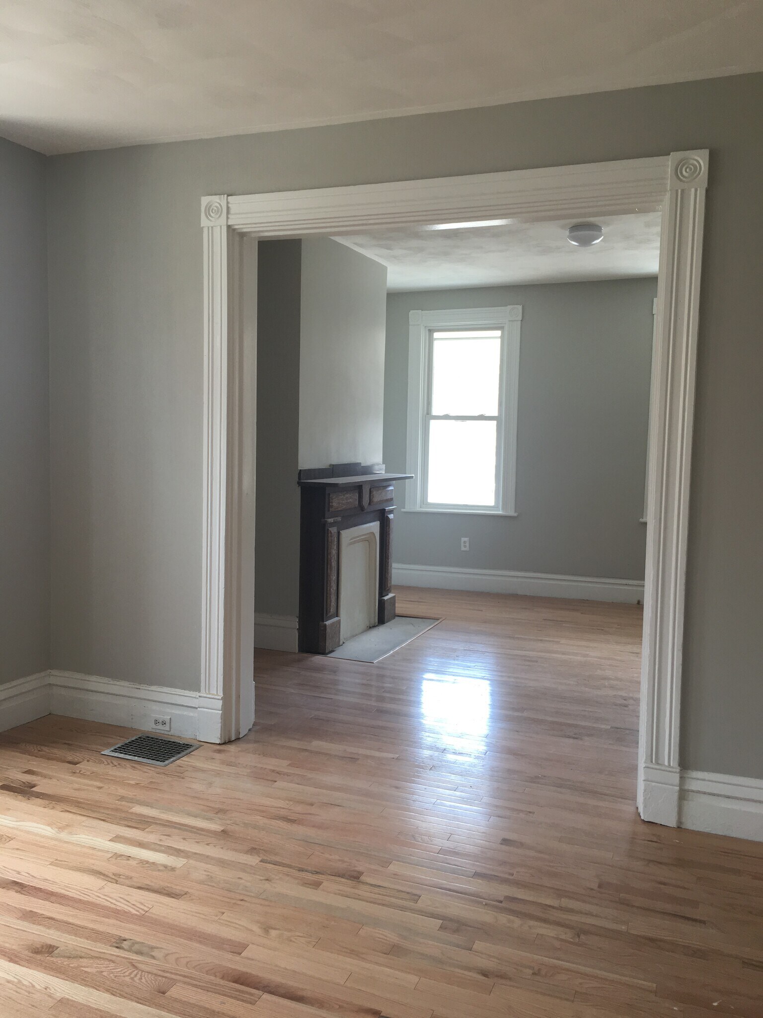 Building Photo - 5451 Potter St