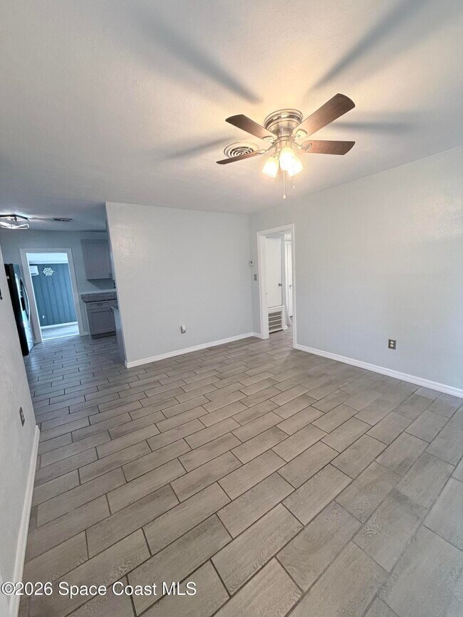 Building Photo - 1717 La Marche Dr