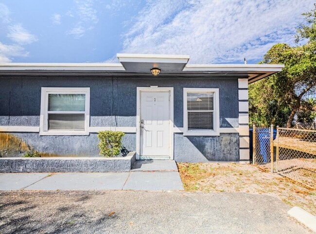 Building Photo - 112 W 34th St