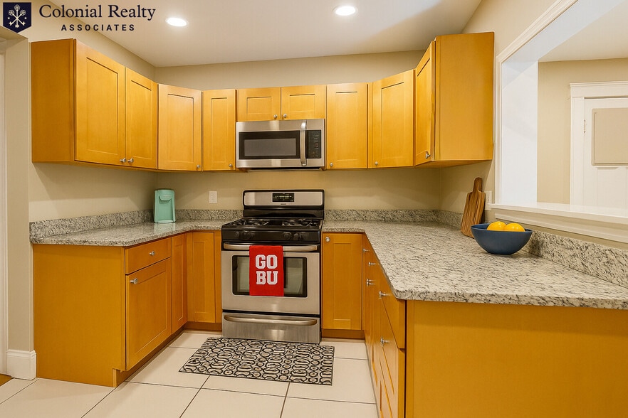 Building Photo - 328 St Paul St