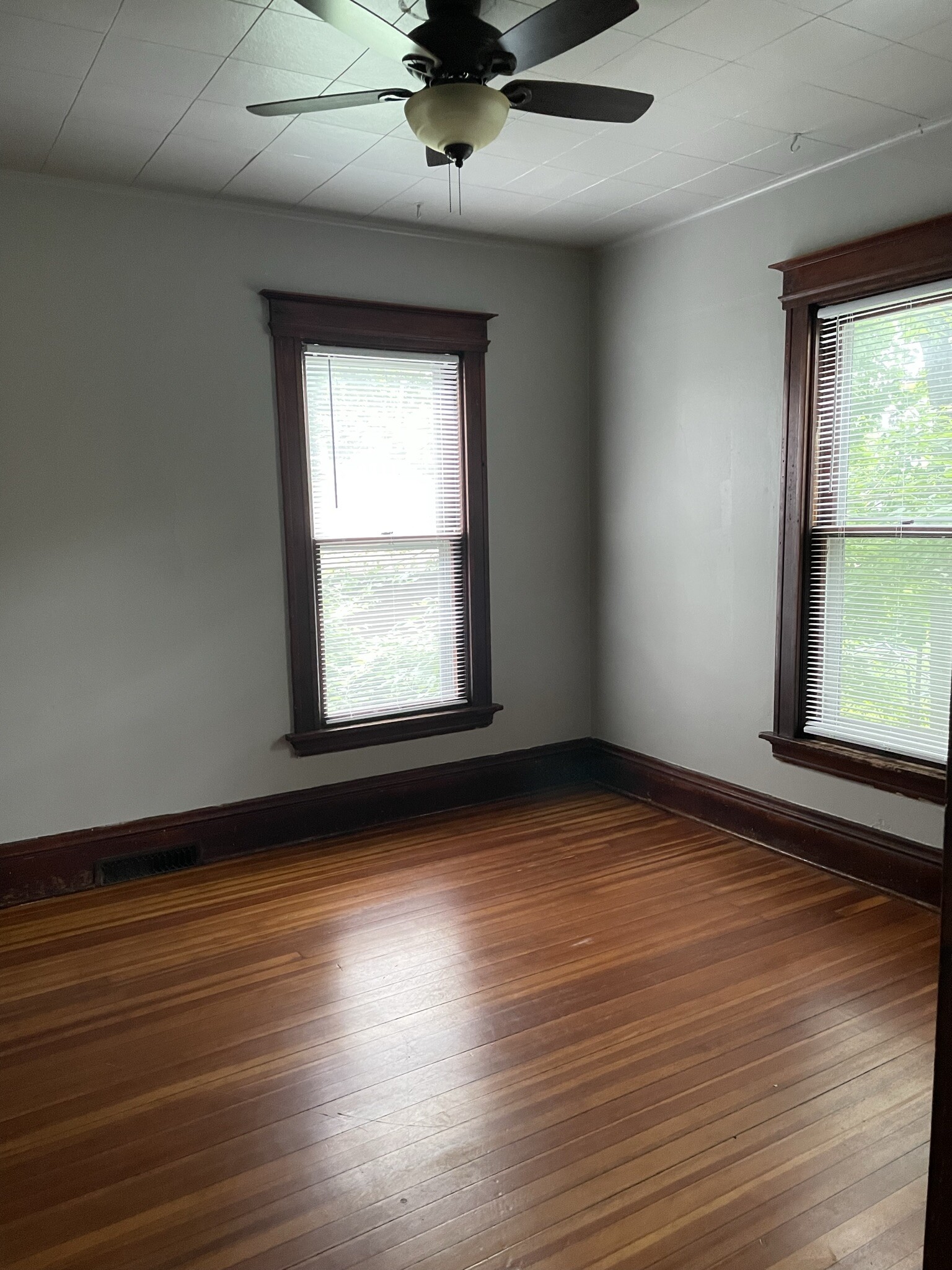 Building Photo - 1403 Williamson St