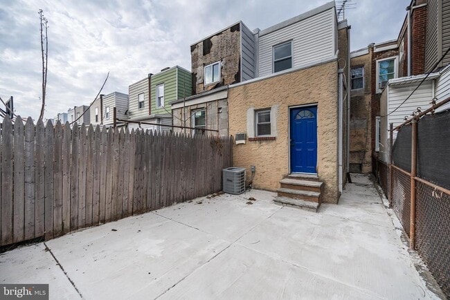 Building Photo - 2265 E Clearfield St