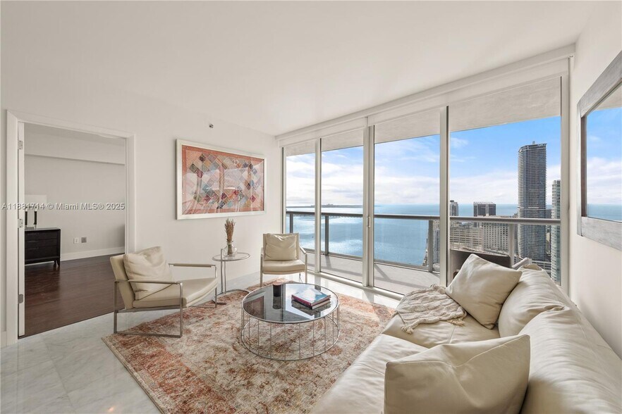 Building Photo - 495 Brickell Ave