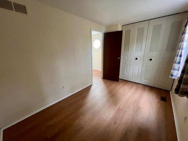 Building Photo - Beautiful Home - 3 Bedroom 2.5 Bathroom - ...