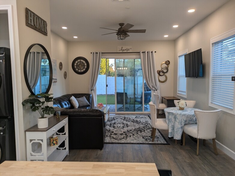 Building Photo - 8879 E Friess Dr