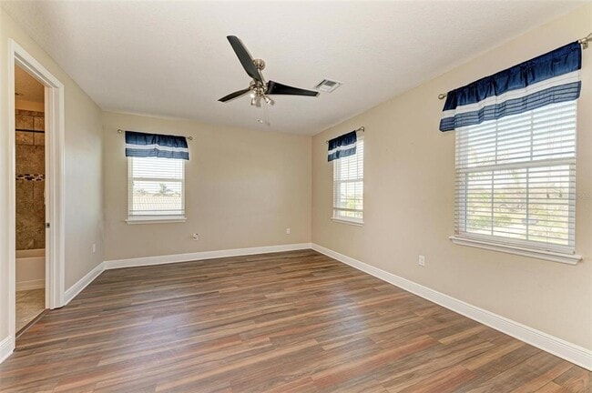 Building Photo - 4789 Vasca Dr