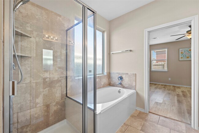 Building Photo - 13823 Double Branch Ln