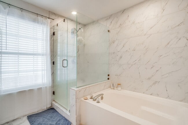 Building Photo - 5221 Grand Mesa Dr