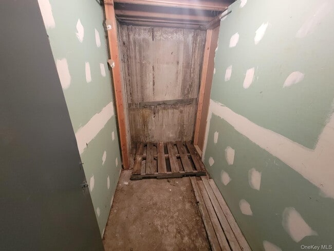 Building Photo - 9 Charles Ln