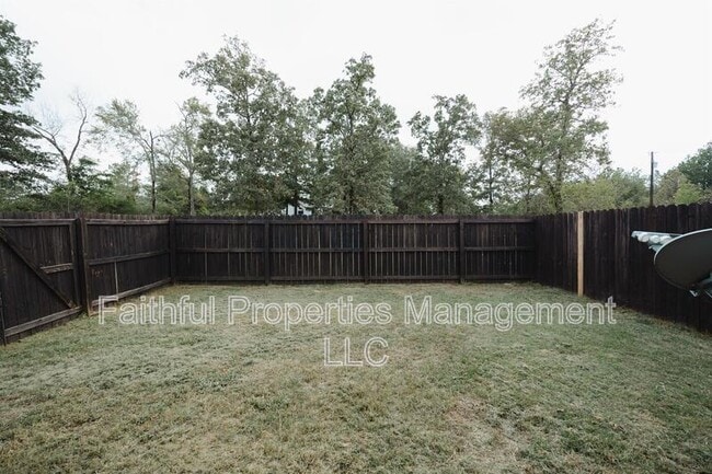 Building Photo - 14221 County Rd 452