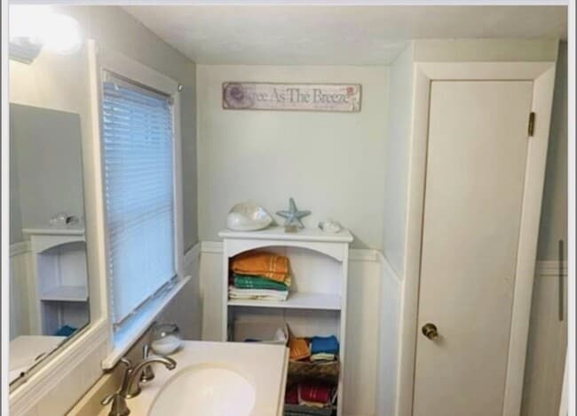 Building Photo - 90 Wendward Way